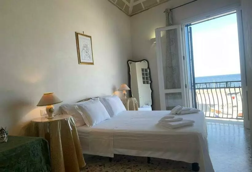 ペンション La Camera Sul Porto