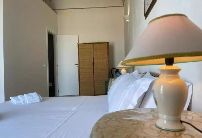 ペンション La Camera Sul Porto