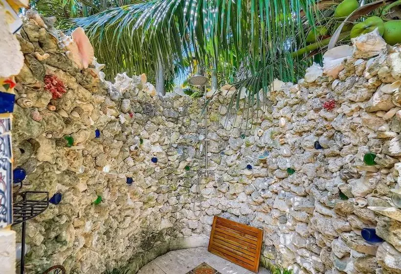 Flamingo Casita