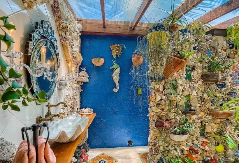 Flamingo Casita