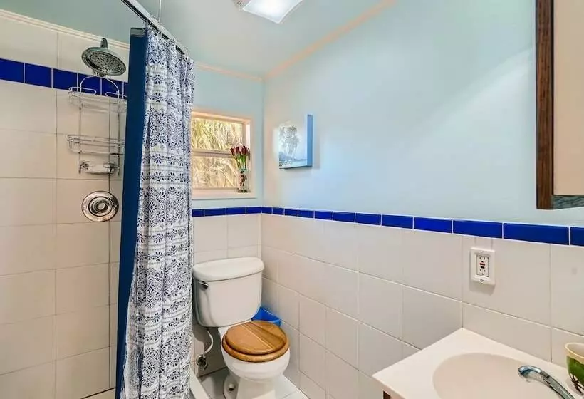 Flamingo Casita