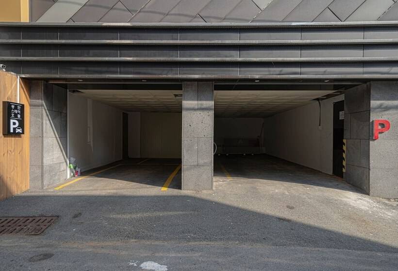 Отель Gwangan Stay