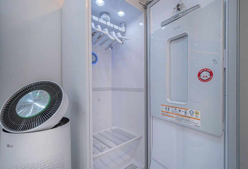 Отель Gwangan Stay