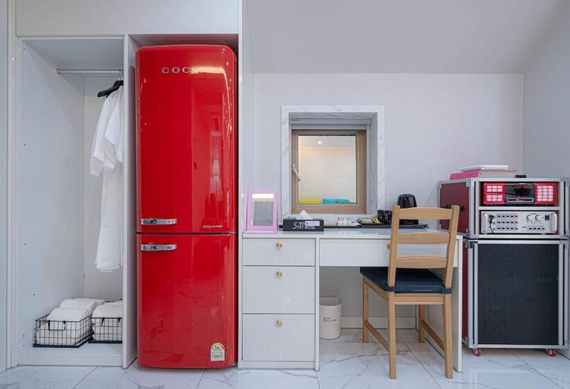 Отель Gwangan Stay