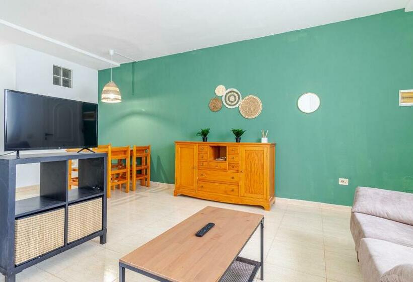 Guelfo Fuerteventura Airport