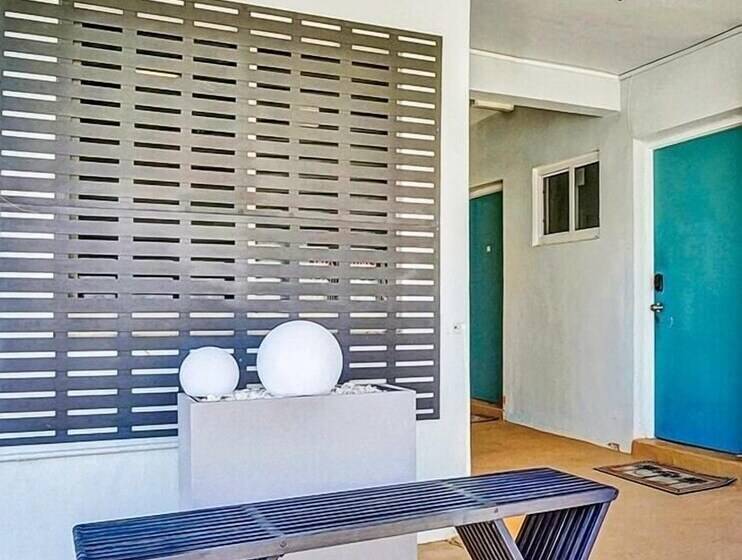 Steps To Sand & Pool, Hollywood Beach Stay