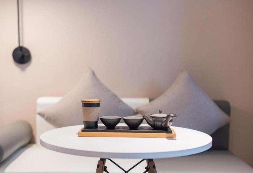 Hanting Hotel Chengdu Yipintianxia Metro Station