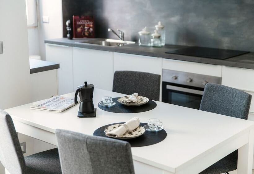 Spacious Joivy Apt In Stunning Como