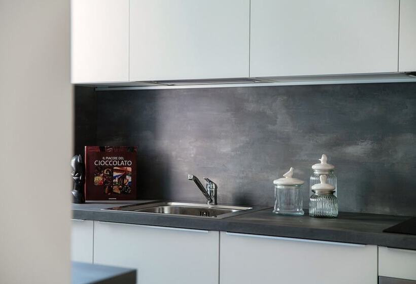 Spacious Joivy Apt In Stunning Como