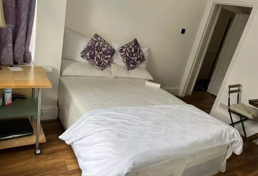 Lovely Studio Flat In London
