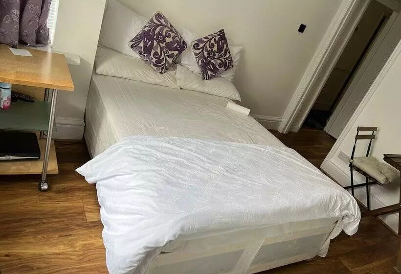 Lovely Studio Flat In London