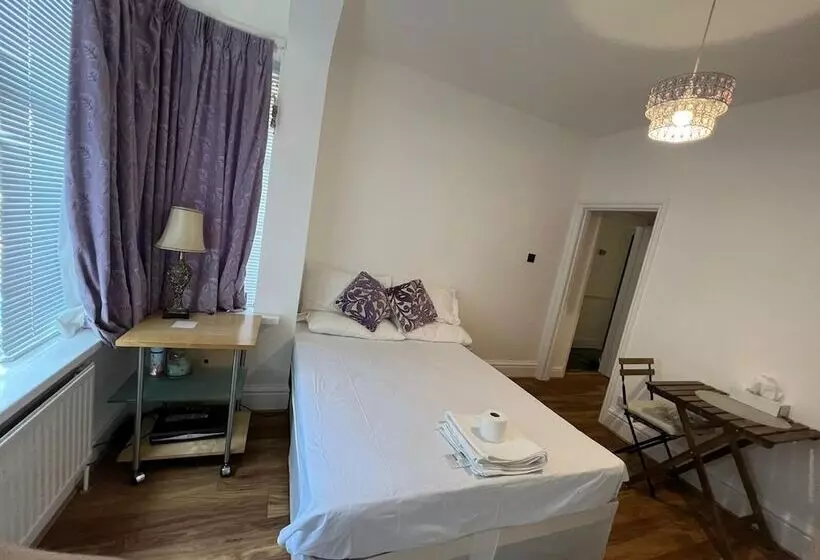 Lovely Studio Flat In London