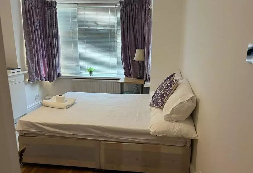 Lovely Studio Flat In London