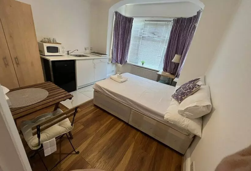 Lovely Studio Flat In London