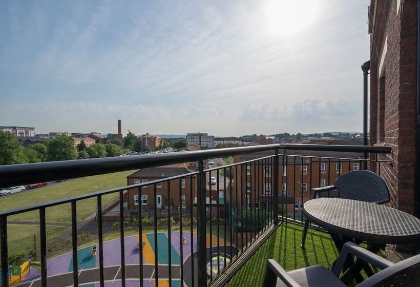 Central Belfast Apartments: Cromwell