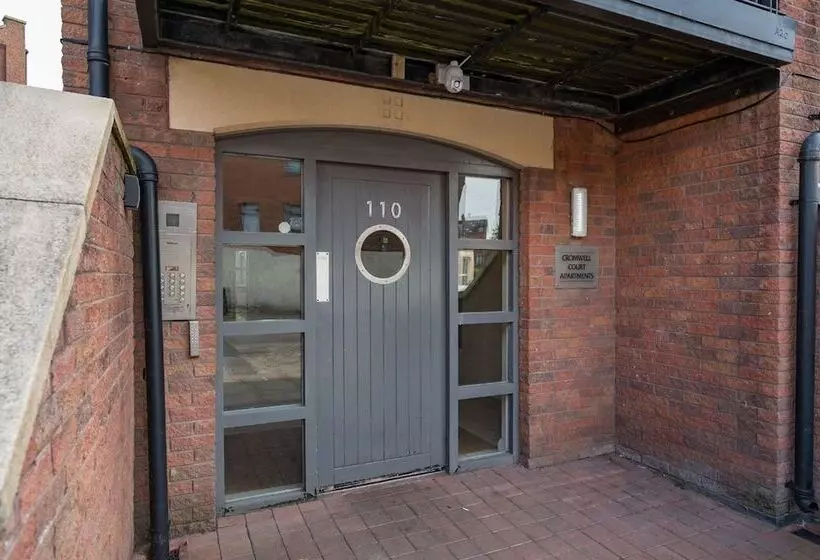 Central Belfast Apartments: Cromwell