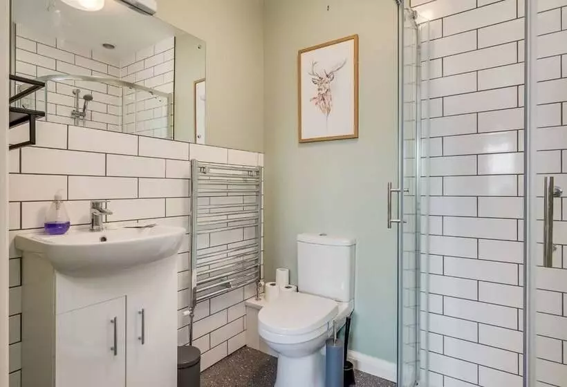 Central Belfast Apartments: Cromwell