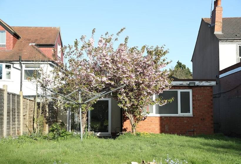 Cosy 3 Bed Bungalow Nec Airport Close To Amenities