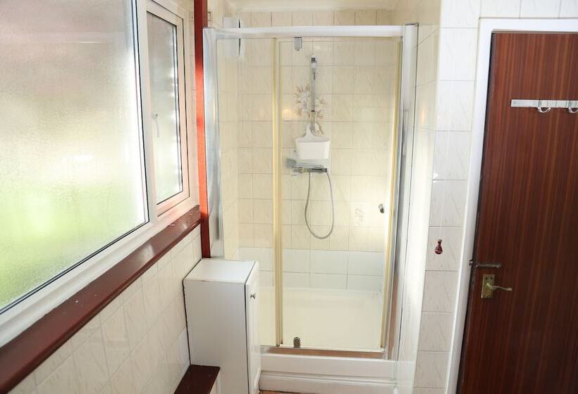 Cosy 3 Bed Bungalow Nec Airport Close To Amenities