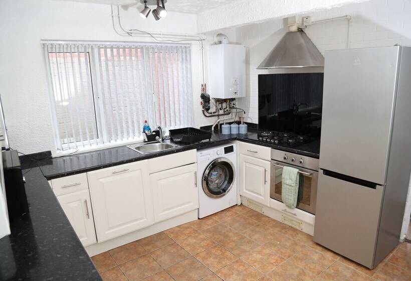 Cosy 3 Bed Bungalow Nec Airport Close To Amenities