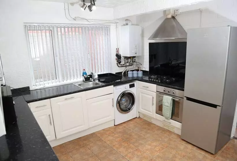 Cosy 3 Bed Bungalow Nec Airport Close To Amenities