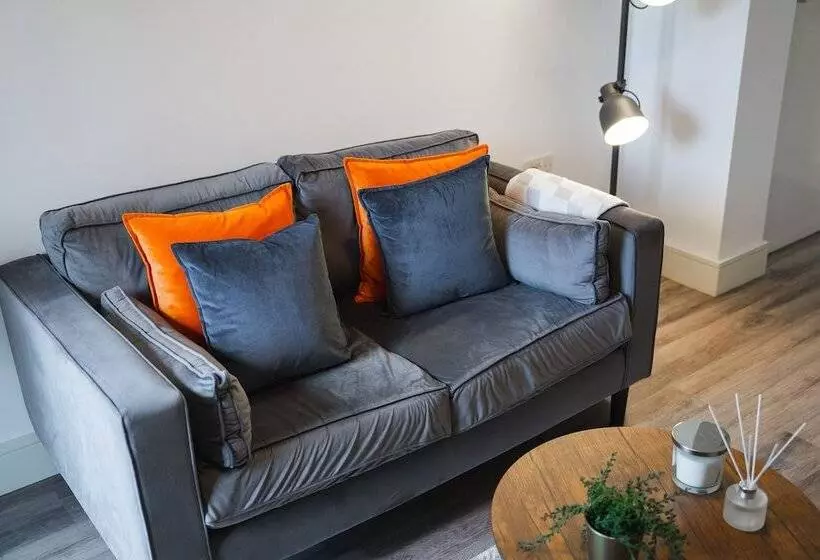 Modern 1 Bed Apartment   City Centre   Free Wi Fi   New
