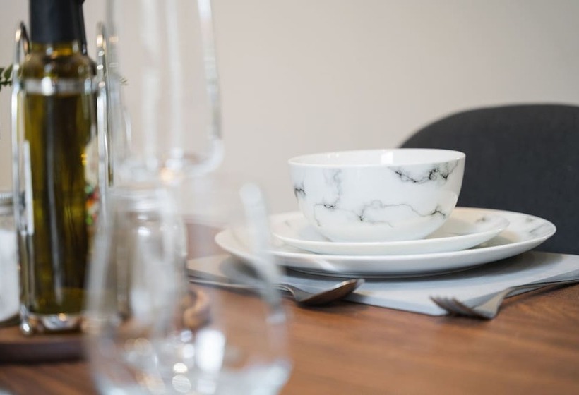 Modern 1 Bed Apartment   City Centre   Free Wi Fi   New