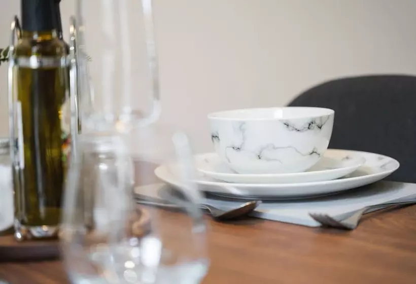 Modern 1 Bed Apartment   City Centre   Free Wi Fi   New