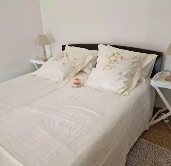 Aamiaismajoitus (B&B) Camélia Rouge