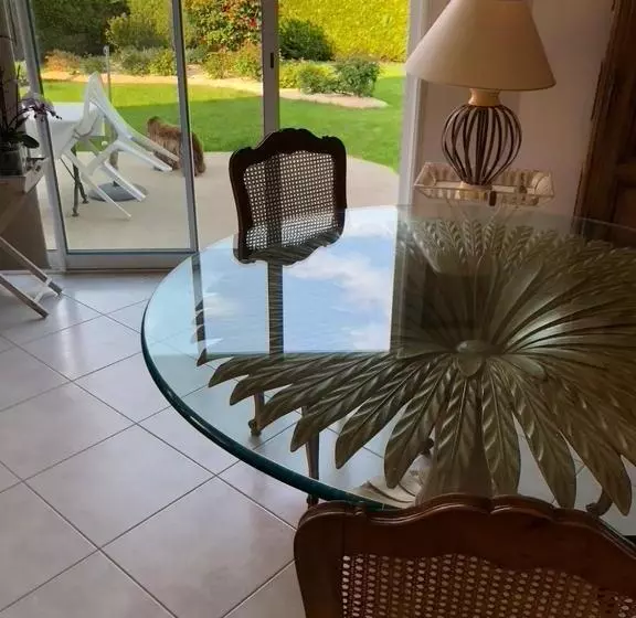 Aamiaismajoitus (B&B) Camélia Rouge