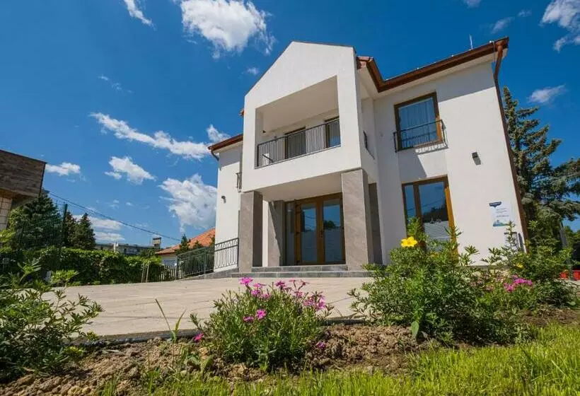 ベッドアンドブレックファースト Füred Centrum Panzió