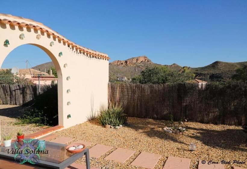 مبيت وإفطار Villa Soluna