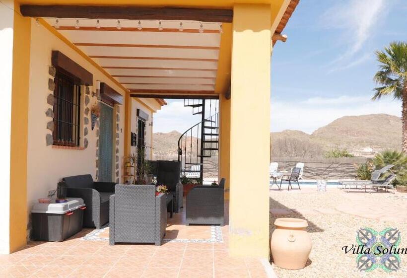 مبيت وإفطار Villa Soluna