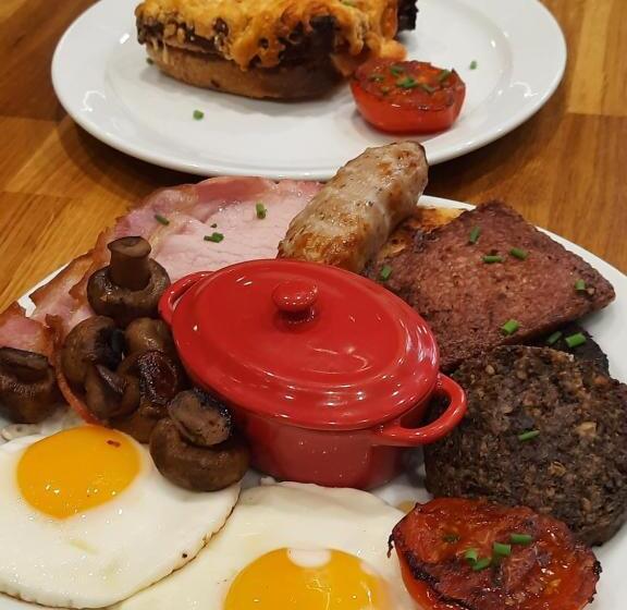 Highlander House B&b