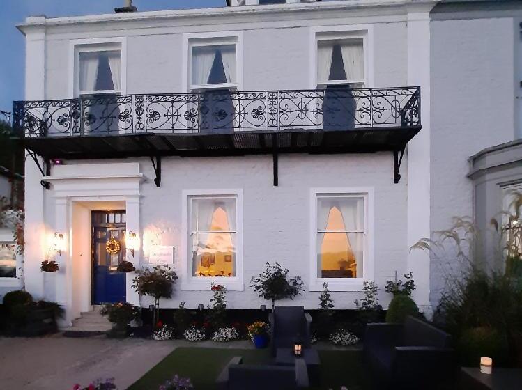 Highlander House B&b