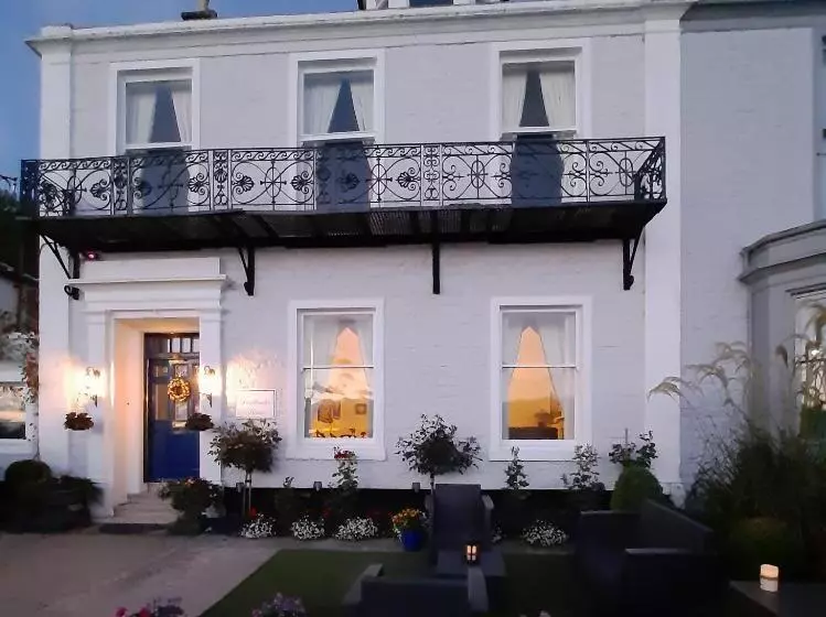 Highlander House B&b