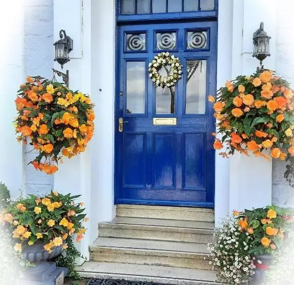 Highlander House B&b