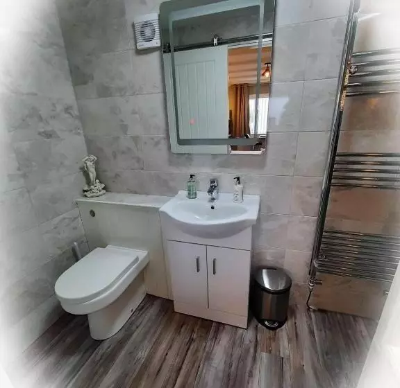 Highlander House B&b