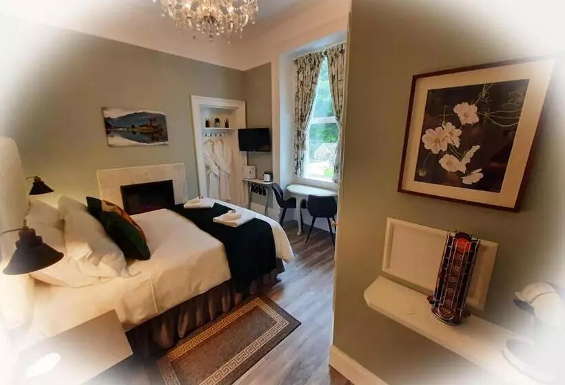 Highlander House B&b