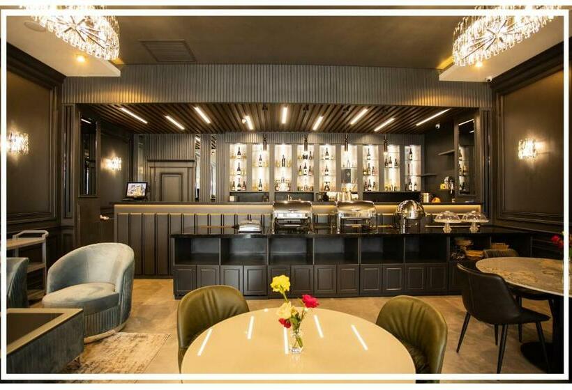 Vis Palm Hotel Ganja