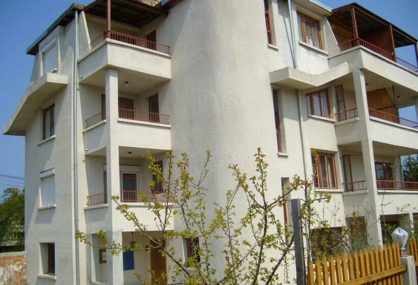 بنسيون сотирови, самостоятелни стаи