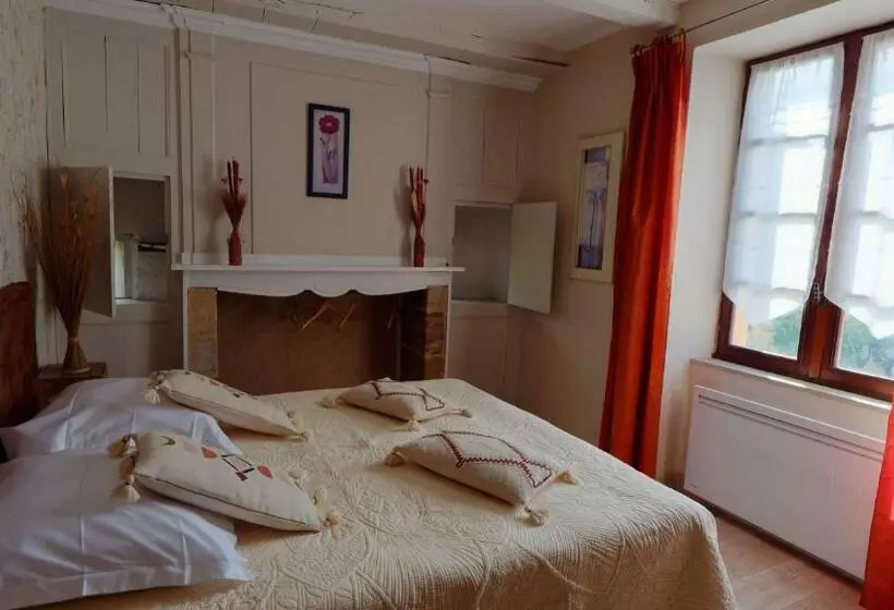 Majatalo La Source Du Touron