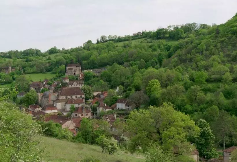 Majatalo La Source Du Touron
