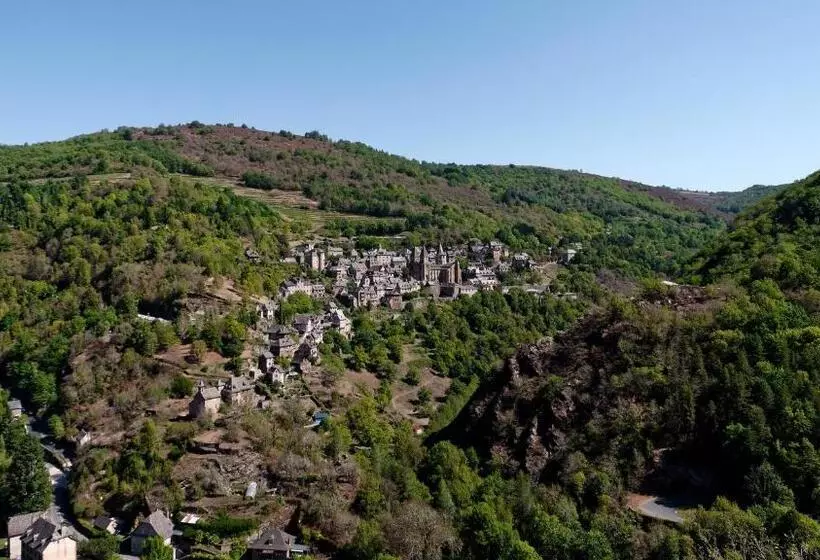 Majatalo La Source Du Touron