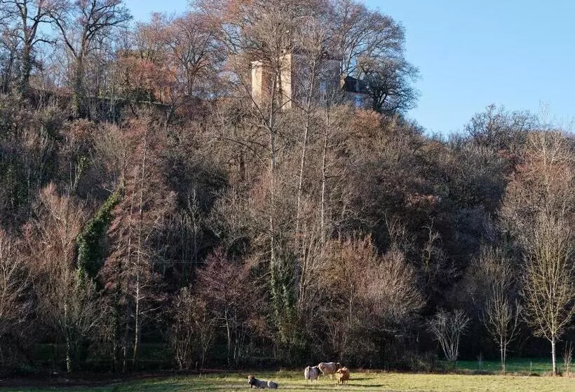 Majatalo La Source Du Touron