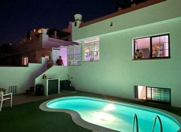 فندق صغير Long Beach Surf House