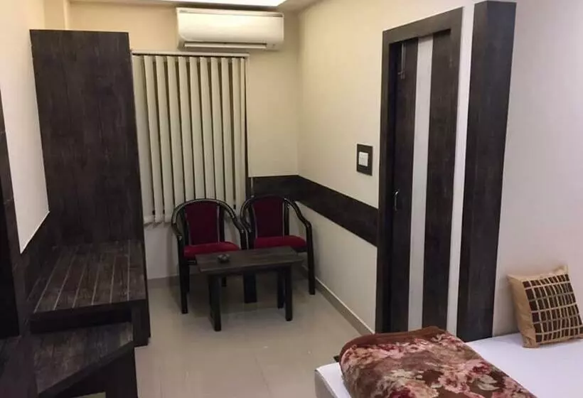ホテル Atithi Guest House