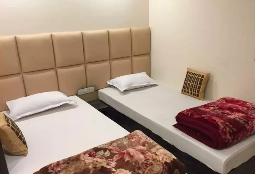 ホテル Atithi Guest House