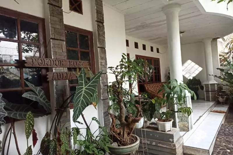 Hotelli Spot On 91339 Pondok Kost Aulia Syariah