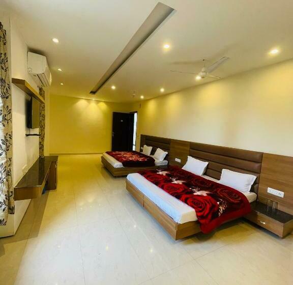 בית מלון כפרי The Maple Farms And